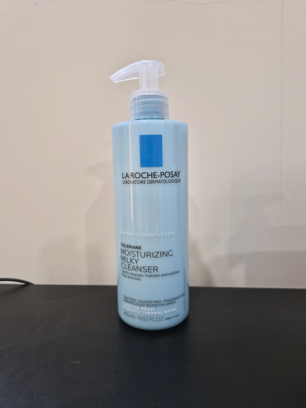 La Roche-Posay Toleriane Moisturizing Milky Cleanser — Light Blue